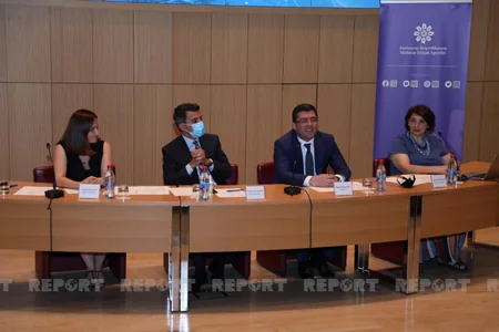 Mediada islahatlara doğru mövzusunda silsilə seminarlara yekun vurulub