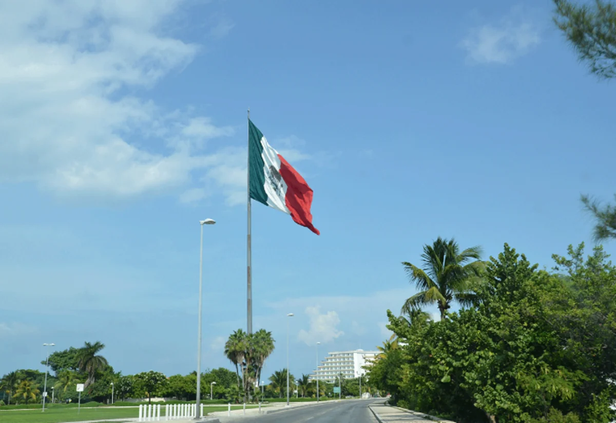 Mexico mayoral candidate shot dead at campaign rally