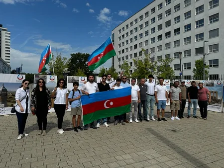 Азербайджанцы провели мирную акцию перед офисом ООН в Бонне