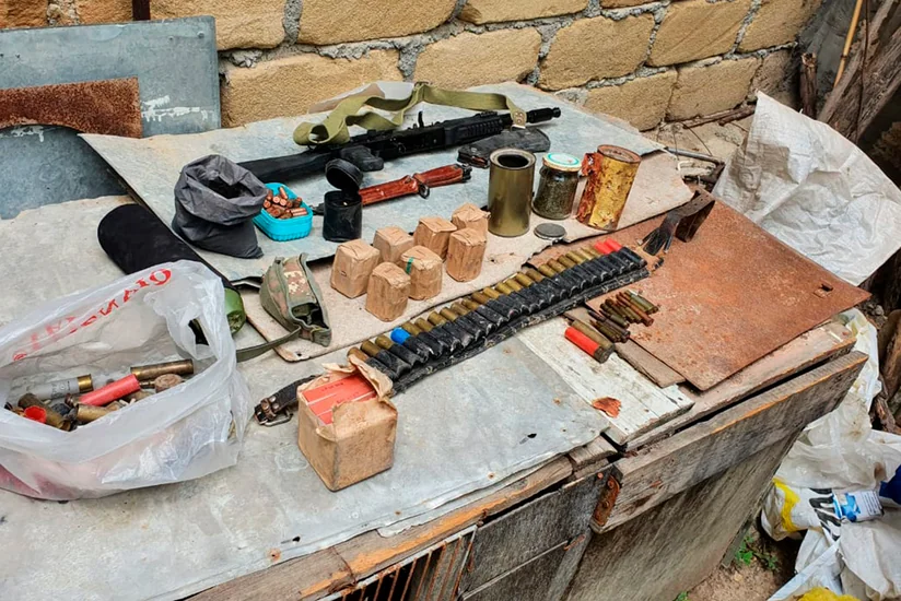 Polis əməliyyatlar keçirdi, silahlı şəxslər saxlanıldı - VİDEO