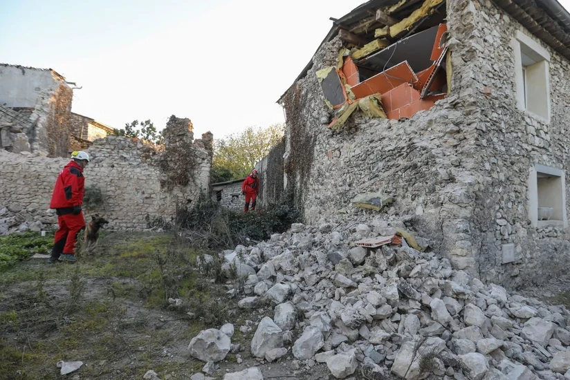 Fransada zəlzələ olub, 5 nəfər yaralanıb, 30 ev dağılıb