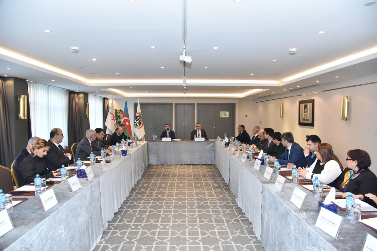 Qarabağ Dirçəliş Fonduna ianə edən Vəkillər Kollegiyasının üzvlərinə ianə sertifikatları təqdim edilib