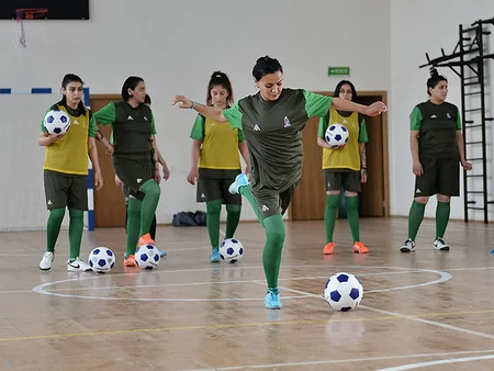 AFFA cəzaçəkmə və tərbiyə müəssisələrində futbol dərsləri təşkil edib