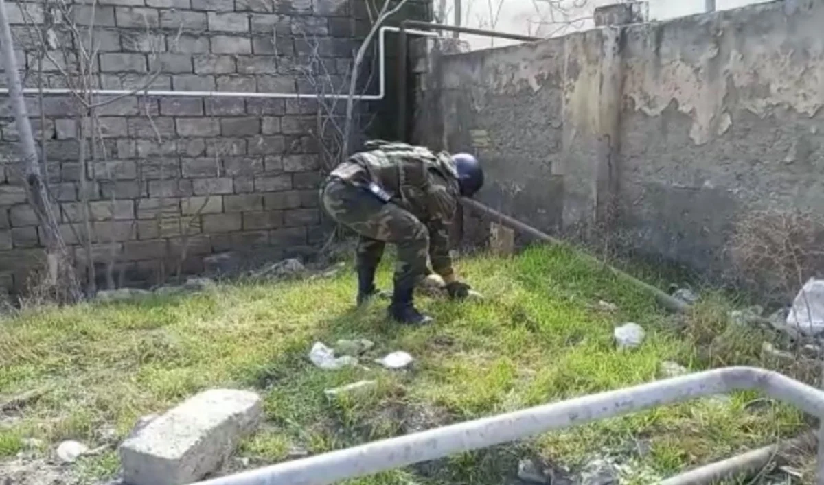 В Бинагади обнаружен противотанковый снаряд