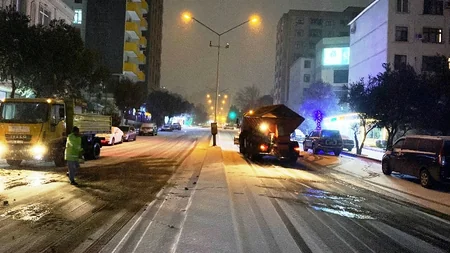 Bakının küçə və prospektləri gecə qardan təmizlənib