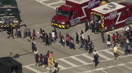 Death toll in Florida school shooting reaches 17 - VIDEO
