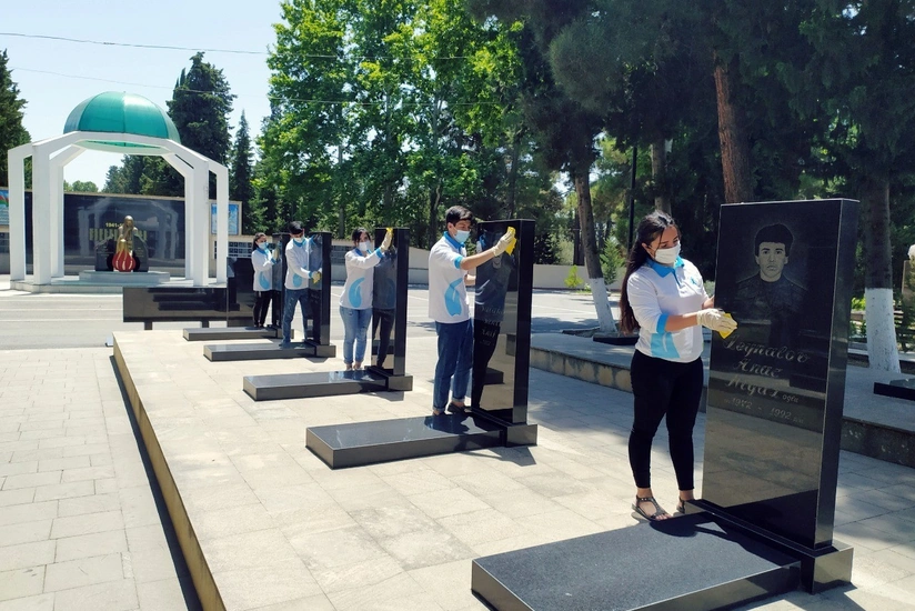 Göyçayda könüllülər nümunəvi aksiya həyata keçiriblər