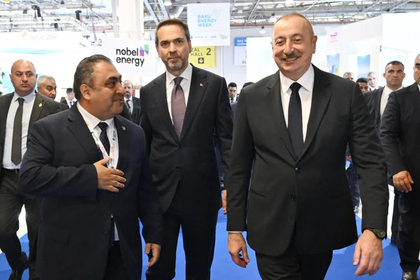 Prezident İlham Əliyevə “Caspian Energy” jurnalı təqdim edilib