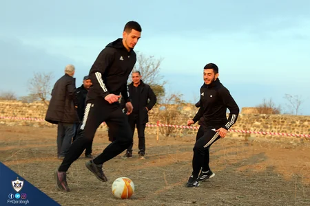 Hikmət Hacıyev Ağdamda Qarabağla futbol oynadı
