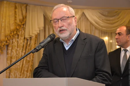 Viktor Yuşenko, Leonid Kojara və Rövşən Tağıyev Kiyevdə Dağlıq Qarabağdan və Donbasdan danışıblar