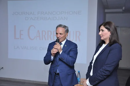 Le Carrefour qəzetinin Frankofoniya həftəsində təqdimatı keçirilib