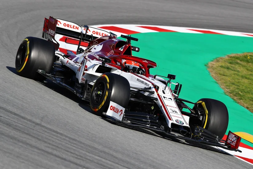 Formula 1də ikinci test sessiyası start götürdü