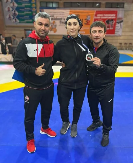 Azərbaycan taekvondoçuları İrandan 2 medalla qayıdır