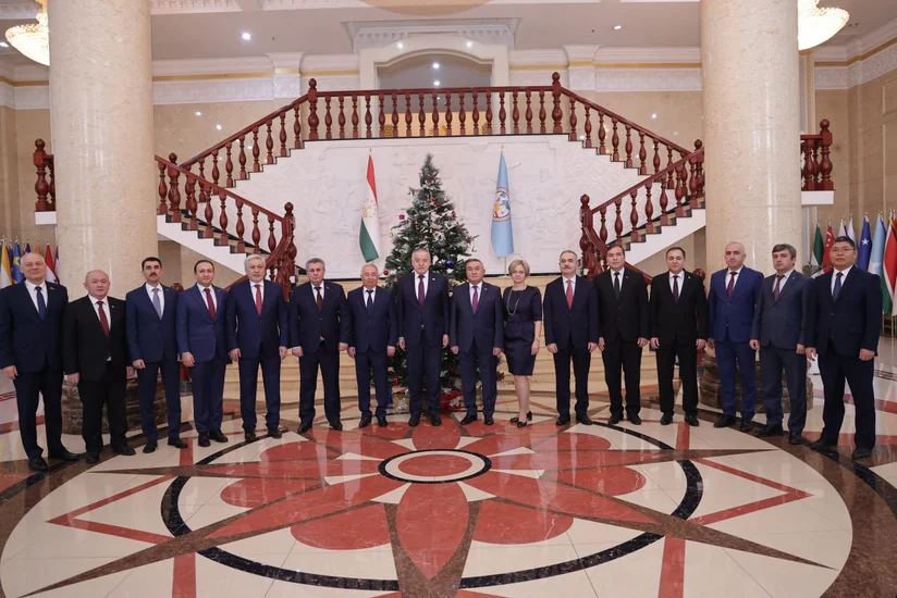 Tacikistanın xarici işlər naziri MDB ölkələrinin diplomatları ilə görüşüb