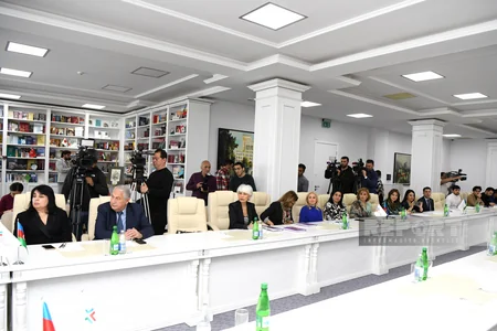 Hesabat tədbiri keçirilib: “Bayağı mahnılar milli-mənəvi dəyərlərimizə xələl gətirir”