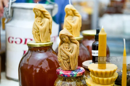 Bakıda alıcı gözləyən bal yarmarkasından - REPORTAJ