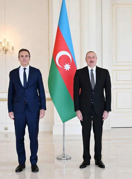 President Ilham Aliyev receives credentials of incoming Italian ambassador to Azerbaijan