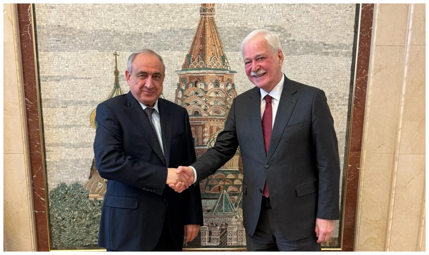 Azərbaycan və Rusiya səfirləri Belarusda regional məsələləri müzakirə ediblər