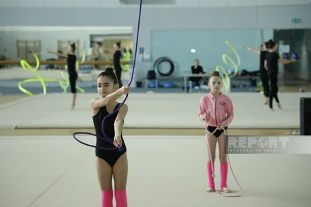 Bölgə gimnastlarının Milli Gimnastika Arenasında məşqləri davam edir