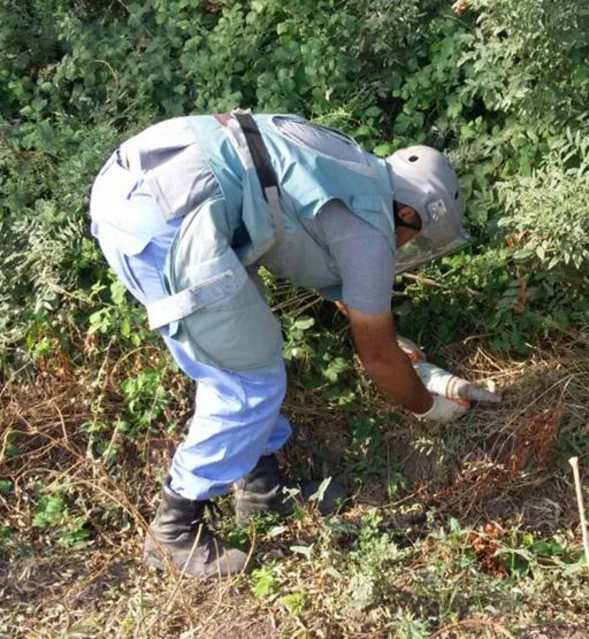 Ağcabədidə partlamış Qrad raketi və top mərmisinin qalıqları aşkarlanıb