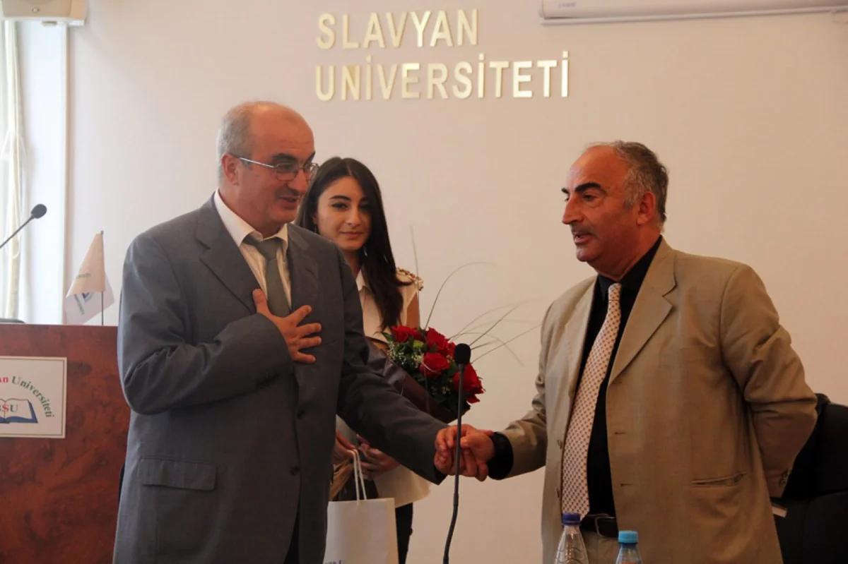 Bakı Slavyan Universitetində yazıçı Natiq Rəsulzadə ilə görüş keçirilib