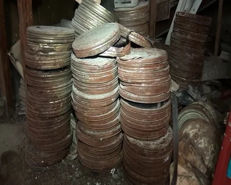 Mədəniyyət Nazirliyinin balansındakı tarixi teatr binası talan edilib, oturacaq və çilçıraqlar yoxa çıxıb