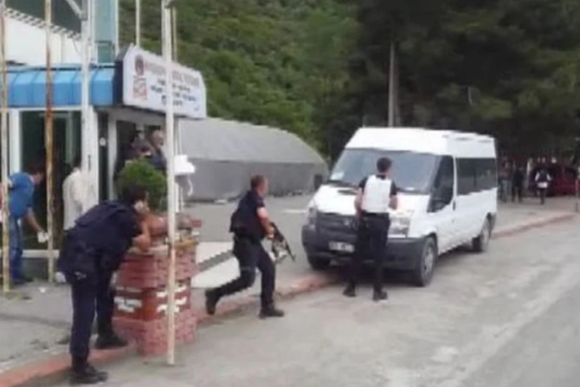 Türkiyədə polis məntəqəsinə hücum nəticəsində ölənlərin sayı 3-ə çatıb - YENİLƏNİB