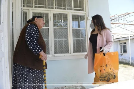 Lənkəranda tənha və ahıl vətəndaşlara yardım verildi