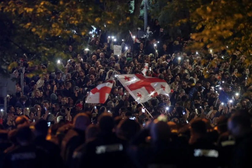 Batumi Dövlət Universitetinin qarşısında xarici agentlər haqqında qanuna etiraz aksiyası bərpa olunub