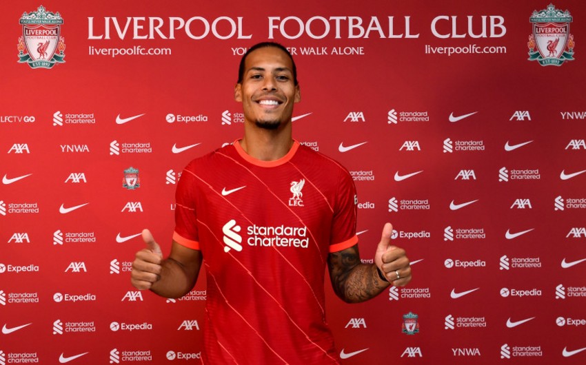 Liverpul Vircil van Deyklə müqavilə müddətini uzadıb