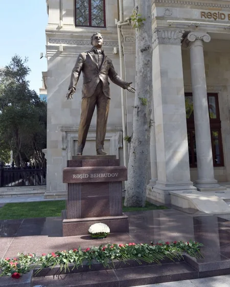 President attended opening of a monument to world-famous singer Rashid Behbudov - UPDATED