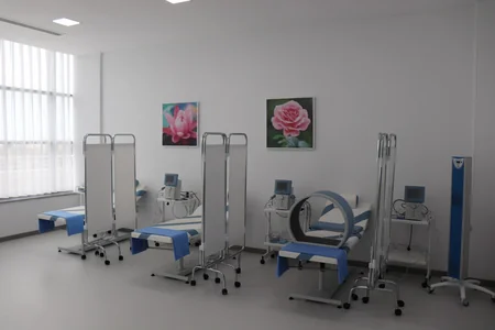 Valideyn himayəsindən məhrum olan 28 ukraynalı uşaq Bakıda reabilitasiya kursu keçir