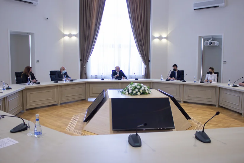 Energetika naziri İctimai Şuranın üzvləri ilə görüşüb