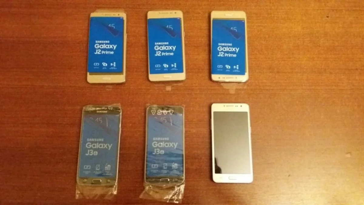Sərhəddə avtomobilin gizli saxlanc yerlərindən mobil telefonlar aşkarlanıb