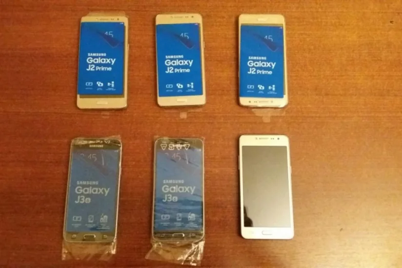 Sərhəddə avtomobilin gizli saxlanc yerlərindən mobil telefonlar aşkarlanıb