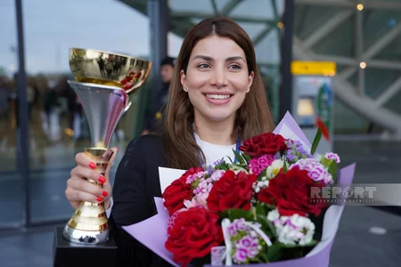 Azərbaycanın Avropa çempionu olan ilk qadın şahmatçısı vətənə qayıdıb