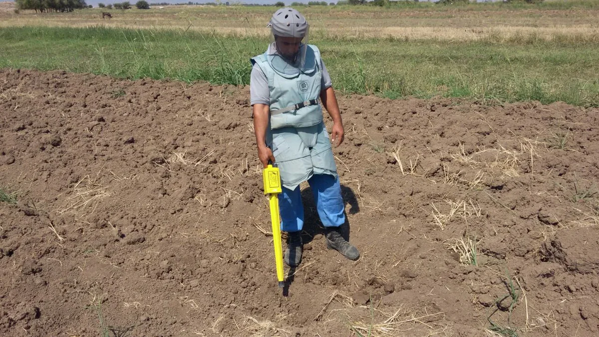 Ağdamda partlamış top mərmilərinin qalıqları aşkar edilib