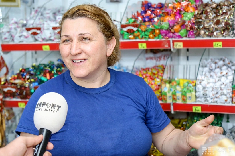 İlham Əliyevlə söhbət edən satıcı: Qəfildən gördük ki, Prezident içəri daxil oldu - VİDEO - YENİLƏNİB