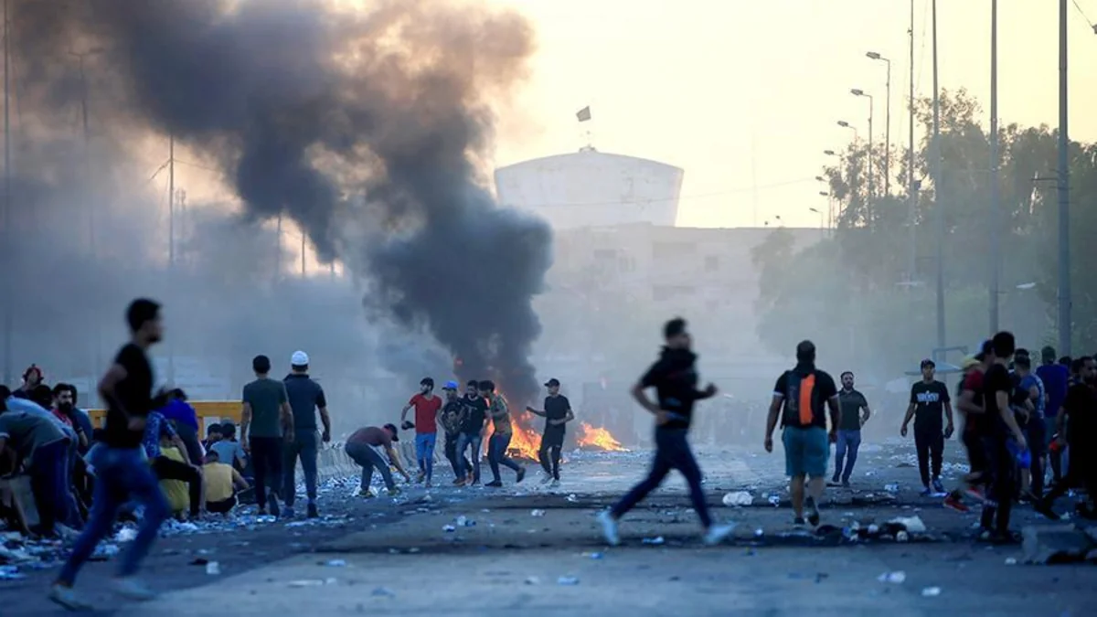 KİV: Bağdadda nümayişçilərlə polis arasındakı qarşıdurmada 2 nəfər ölüb