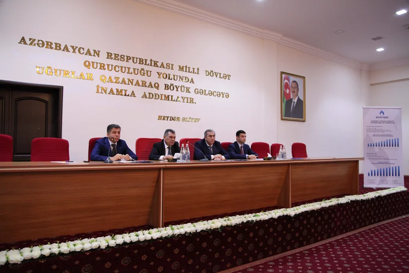 Azəriqaz rəhbərliyi Salyanda istixana sahibləri ilə görüşüb