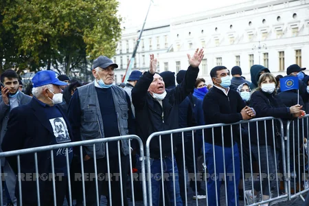 Gürcüstanın hakim partiyasının Tbilisidəki kütləvi mitinqi başa çatıb