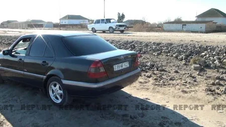 Neftçalada 13 kəndi birləşdirən yol keçilməz hala düşüb - FOTO