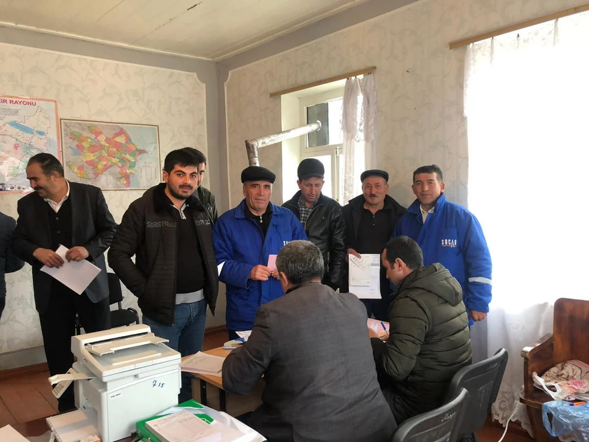 Şəmkirdə fermerlərə güzəştli şərtlərlə azot gübrəsi satılıb