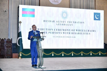 Pakistan Prezidenti Heydər Əliyev Fondunun göndərdiyi əlil arabalarının təqdim olunmasında iştirak edib