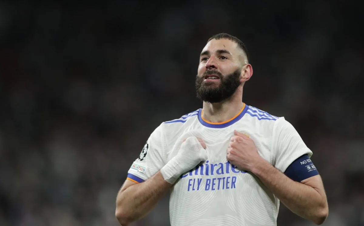Real Madrid Benzema ilə müqaviləni uzadır