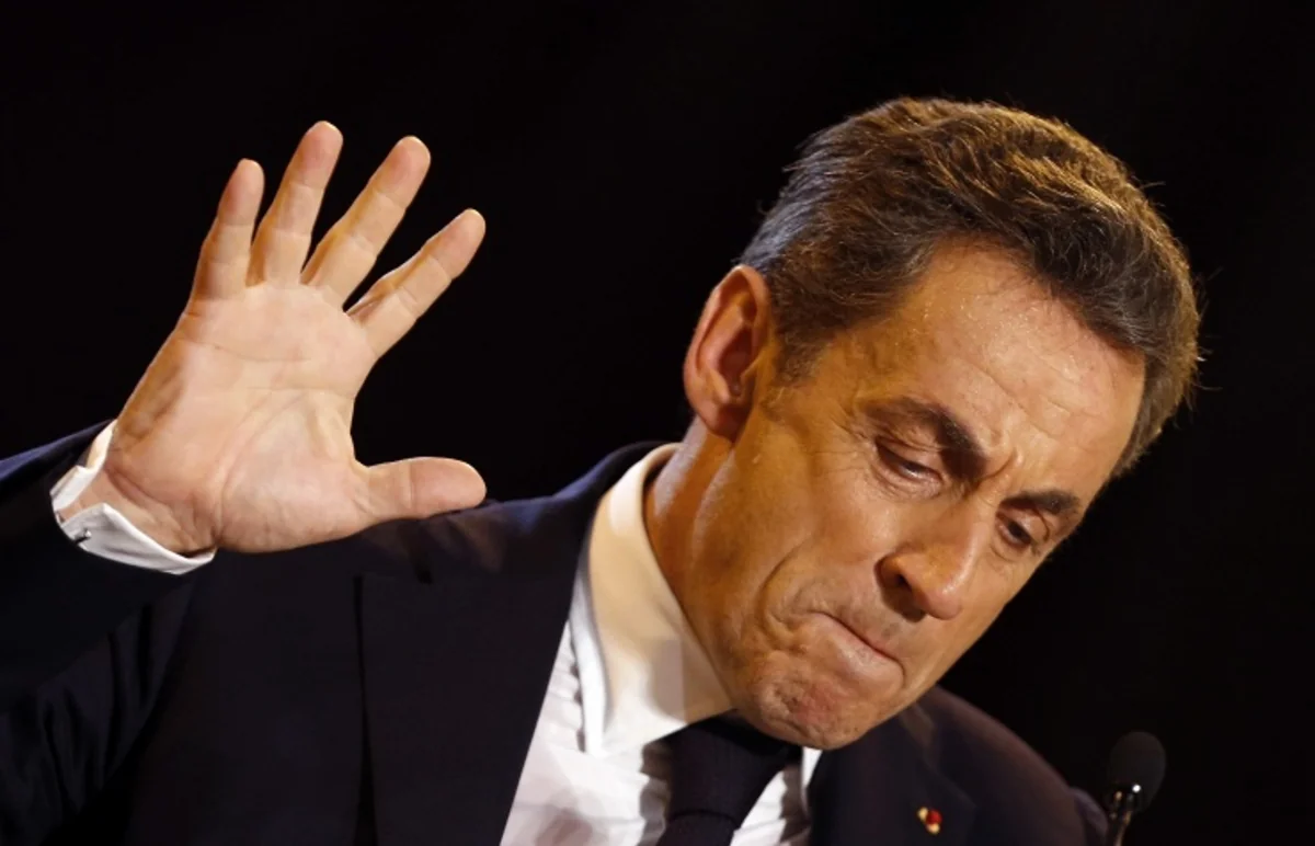 Sarkozi Fransanın aparıcı müxalifət partiyasının sədri seçildi