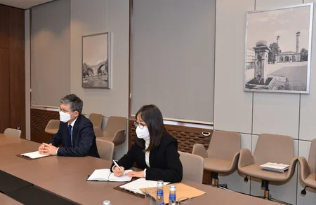 Ceyhun Bayramov Koreyanın yeni səfiri ilə bölgədəki vəziyyəti müzakirə edib