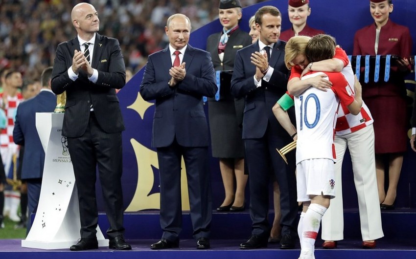 Xorvatiya prezidenti dünya çempionatının finalında Luka Modriçdən daha populyar olub