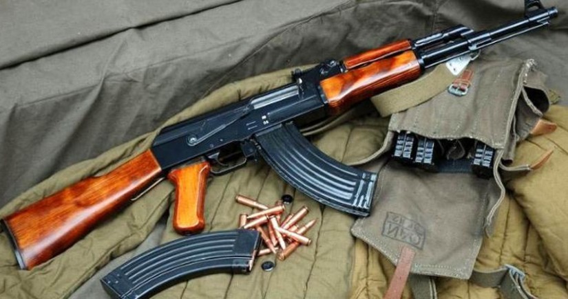 В Сумгайыте обнаружены автомат Калашникова и охотничье ружье
