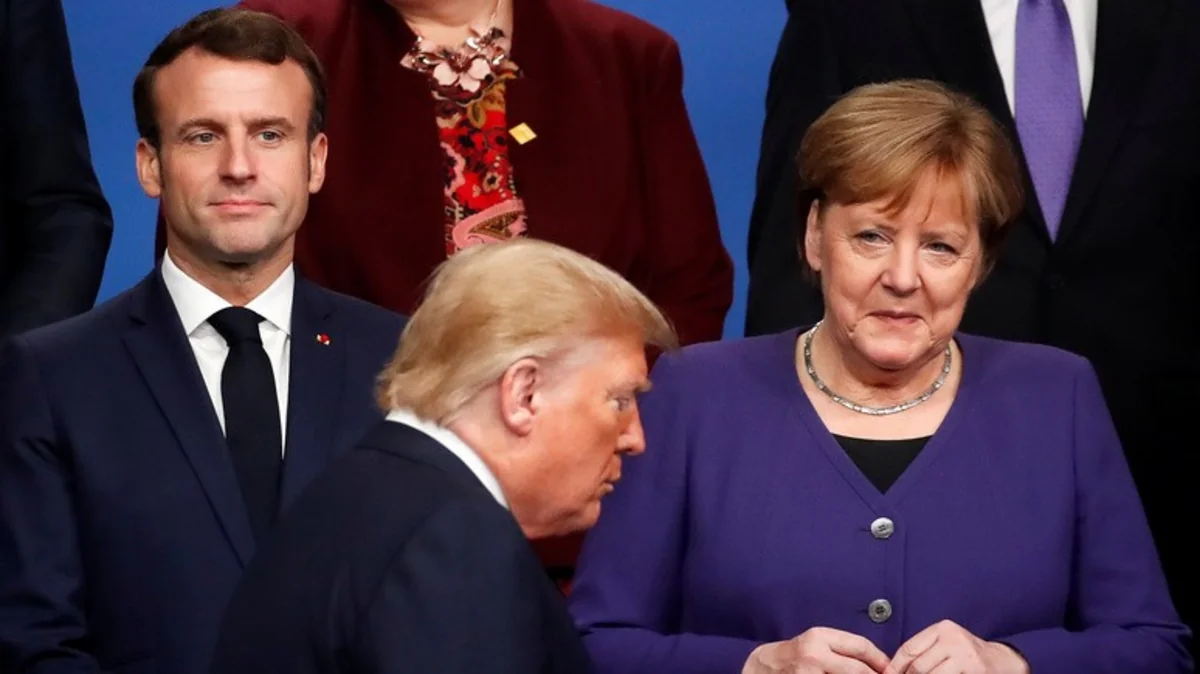 Almanlar Fransa prezidentinə Angela Merkeldən daha çox güvənir